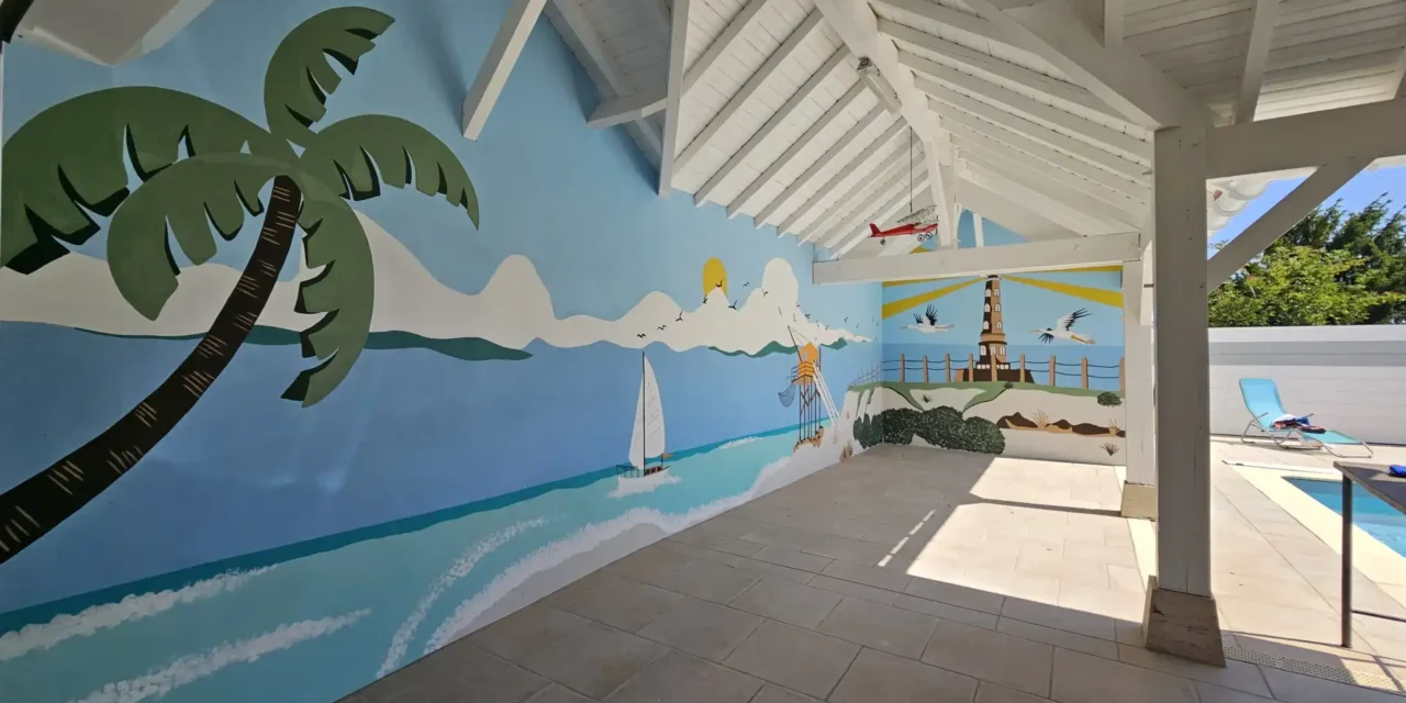 Fresque murale, décorative et extérieure pour des collectivités. Signée Mathilde Jauilhac, artiste dans les départements de la Charente-Maritime, de la Charente et partout en France.