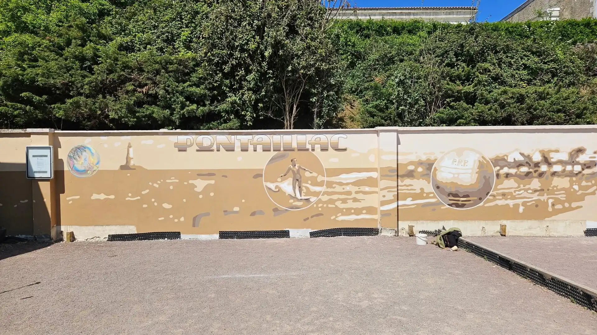 Fresque murale, décorative et intérieure pour des particuliers. Signée Mathilde Jauilhac, artiste dans les départements de la Charente-Maritime, de la Charente et partout en France.